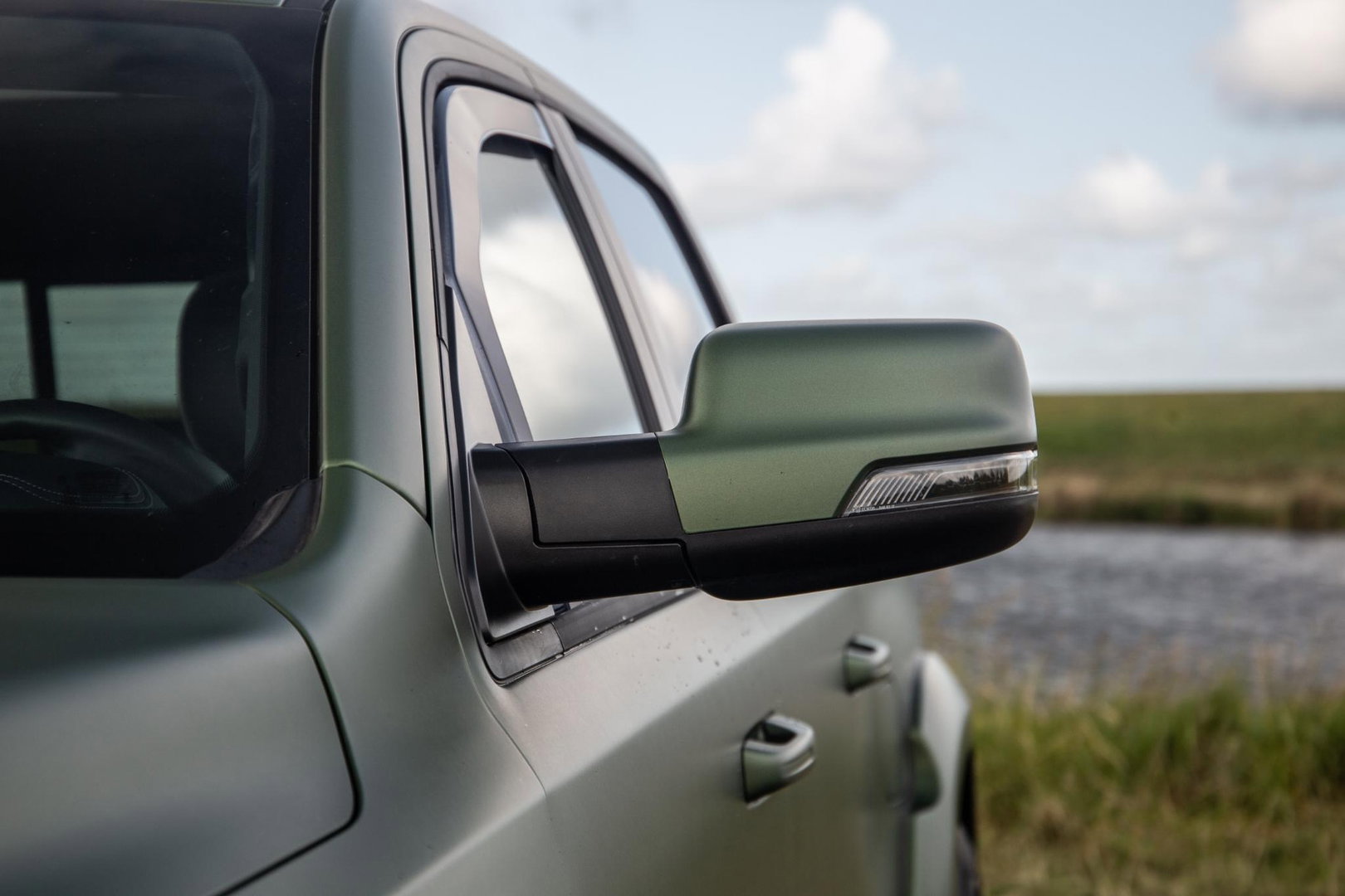 Dodge Ram Pick-Up 1500 5.7 V8 4x4 Crew Cab Limited BPM VRIJ / ALL IN PRIJS / PANO / KLEP / WIDE BODY / GARANTIE