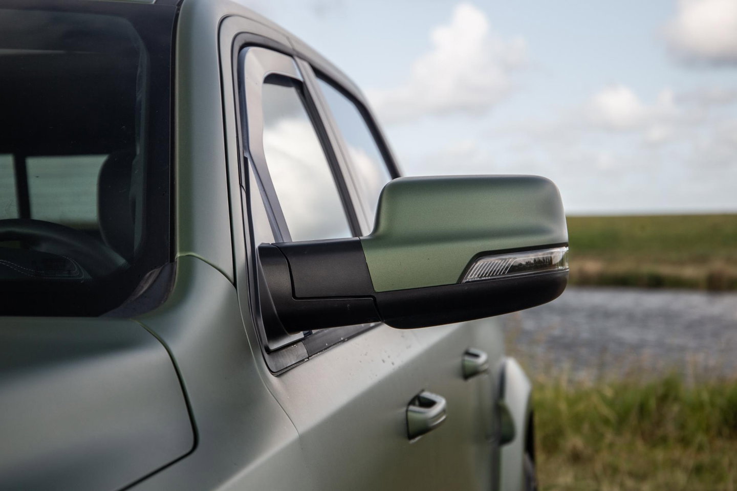 Dodge Ram Pick-Up 1500 5.7 V8 4x4 Crew Cab Limited BPM VRIJ / ALL IN PRIJS / PANO / KLEP / WIDE BODY / GARANTIE