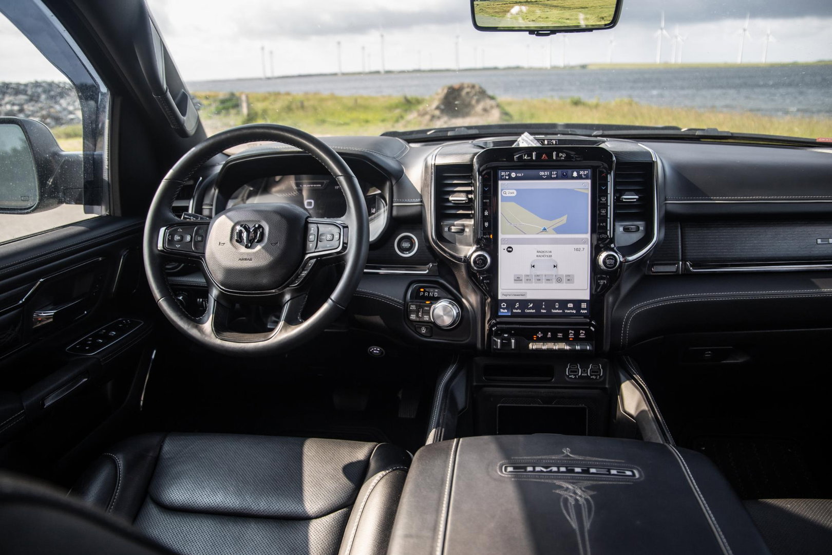Dodge Ram Pick-Up 1500 5.7 V8 4x4 Crew Cab Limited BPM VRIJ / ALL IN PRIJS / PANO / KLEP / WIDE BODY / GARANTIE