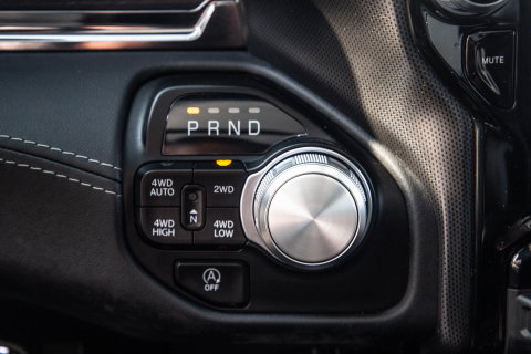 Dodge Ram Pick-Up 1500 5.7 V8 4x4 Crew Cab Limited BPM VRIJ / ALL IN PRIJS / PANO / KLEP / WIDE BODY / GARANTIE