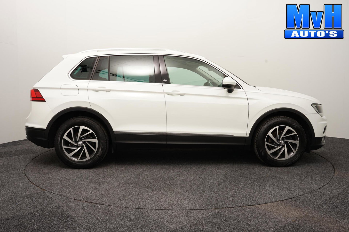 Volkswagen Tiguan 1.4 TSI Comfortline Sound|STOELVW|TREKH|ACC