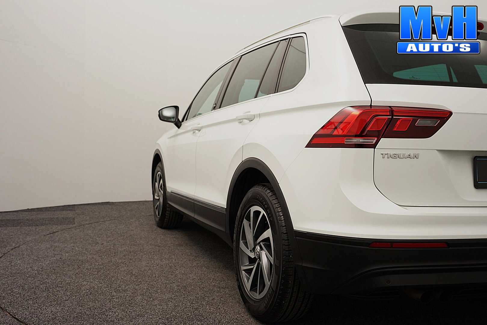Volkswagen Tiguan 1.4 TSI Comfortline Sound|STOELVW|TREKH|ACC