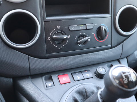 Peugeot Partner 1.6 HDi 75pk - Airco - Dakdragers