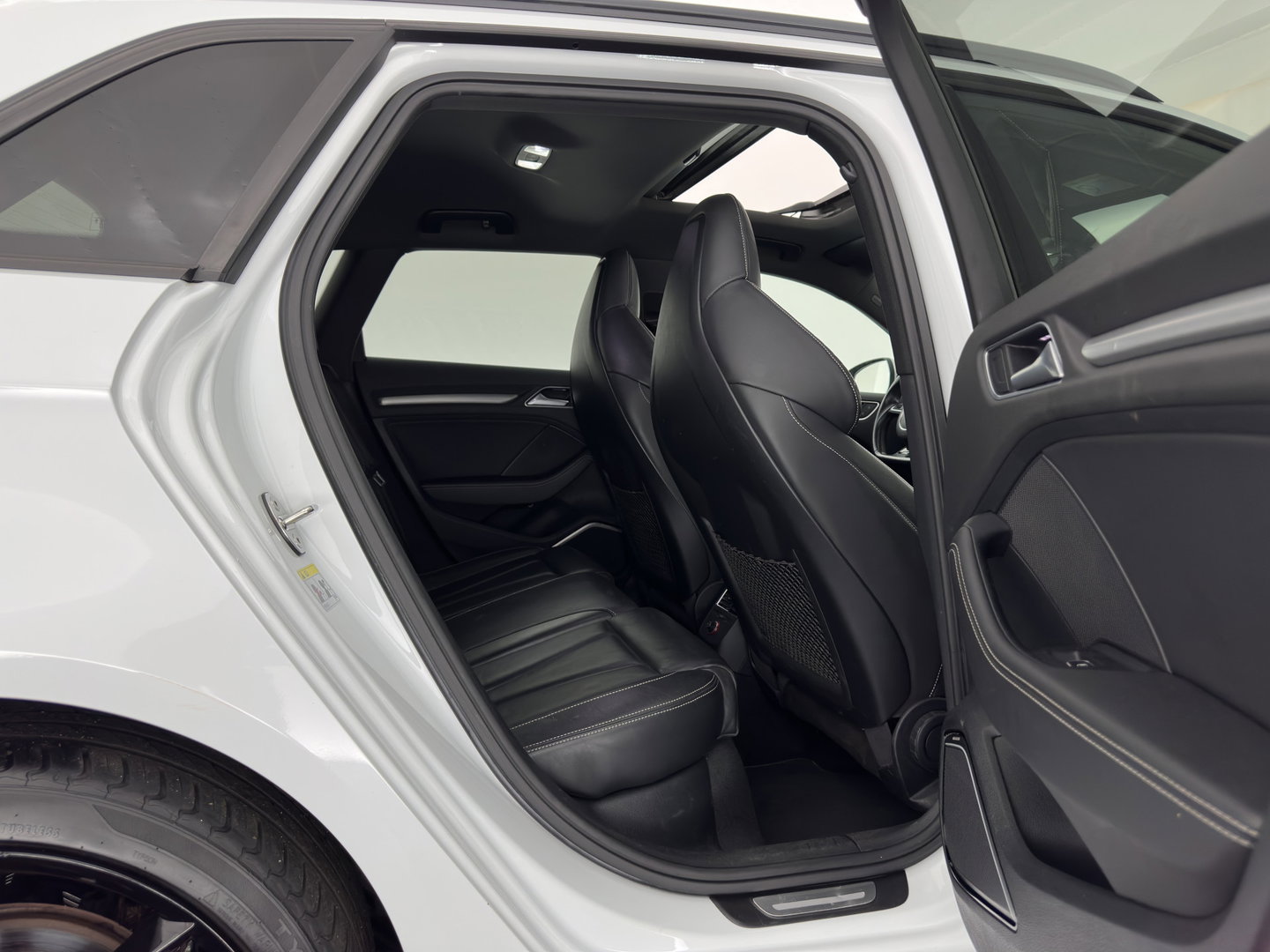 Audi A3 Sportback 1.4 e-tron PHEV S-Line Pro Line Plus (Plug-In) Aut. *PANO | DESIGN-LEATHER | B&O-AUDIO | NAVI-FULLMAP | HEATED-SPORTSEATS | CAMERA | KEYLESS | SHIFTPADDELS | FULL-LED | CRUISE | PDC | TOWBAR | 17"ALU*