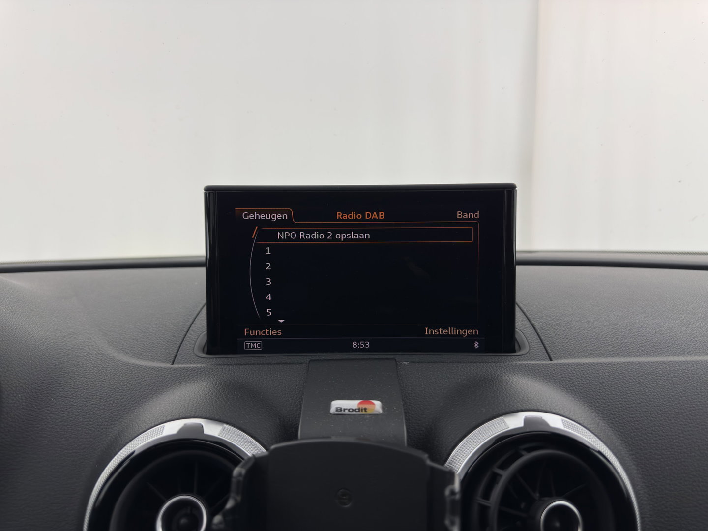 Audi A3 Sportback 1.4 e-tron PHEV S-Line Pro Line Plus (Plug-In) Aut. *PANO | DESIGN-LEATHER | B&O-AUDIO | NAVI-FULLMAP | HEATED-SPORTSEATS | CAMERA | KEYLESS | SHIFTPADDELS | FULL-LED | CRUISE | PDC | TOWBAR | 17"ALU*