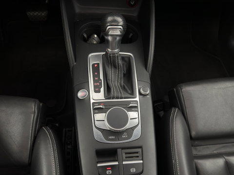 Audi A3 Sportback 1.4 e-tron PHEV S-Line Pro Line Plus (Plug-In) Aut. *PANO | DESIGN-LEATHER | B&O-AUDIO | NAVI-FULLMAP | HEATED-SPORTSEATS | CAMERA | KEYLESS | SHIFTPADDELS | FULL-LED | CRUISE | PDC | TOWBAR | 17"ALU*