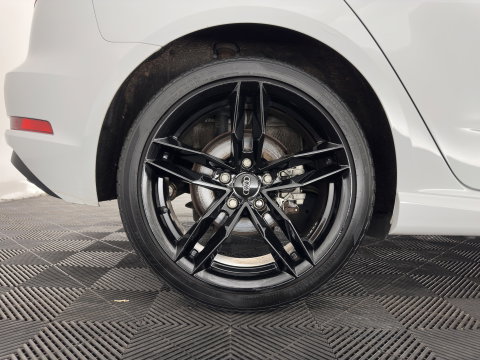Audi A3 Sportback 1.4 e-tron PHEV S-Line Pro Line Plus (Plug-In) Aut. *PANO | DESIGN-LEATHER | B&O-AUDIO | NAVI-FULLMAP | HEATED-SPORTSEATS | CAMERA | KEYLESS | SHIFTPADDELS | FULL-LED | CRUISE | PDC | TOWBAR | 17"ALU*