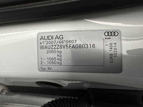 Audi A3 Sportback 1.4 e-tron PHEV S-Line Pro Line Plus (Plug-In) Aut. *PANO | DESIGN-LEATHER | B&O-AUDIO | NAVI-FULLMAP | HEATED-SPORTSEATS | CAMERA | KEYLESS | SHIFTPADDELS | FULL-LED | CRUISE | PDC | TOWBAR | 17"ALU*