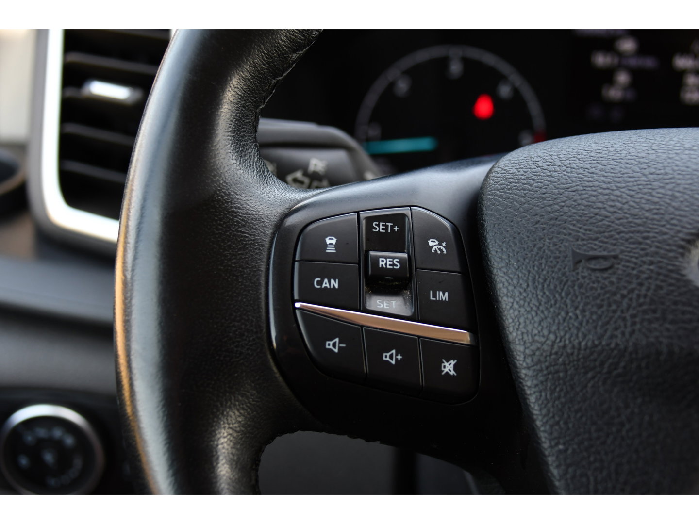 Ford Transit Custom 320 2.0 TDCI L2H1 Sport Black Edition Full Options! adaptieve Cruise, Camera, Carplay, Leder, Stoelverwarming, 185pk, LED, Automaat, Uniek!