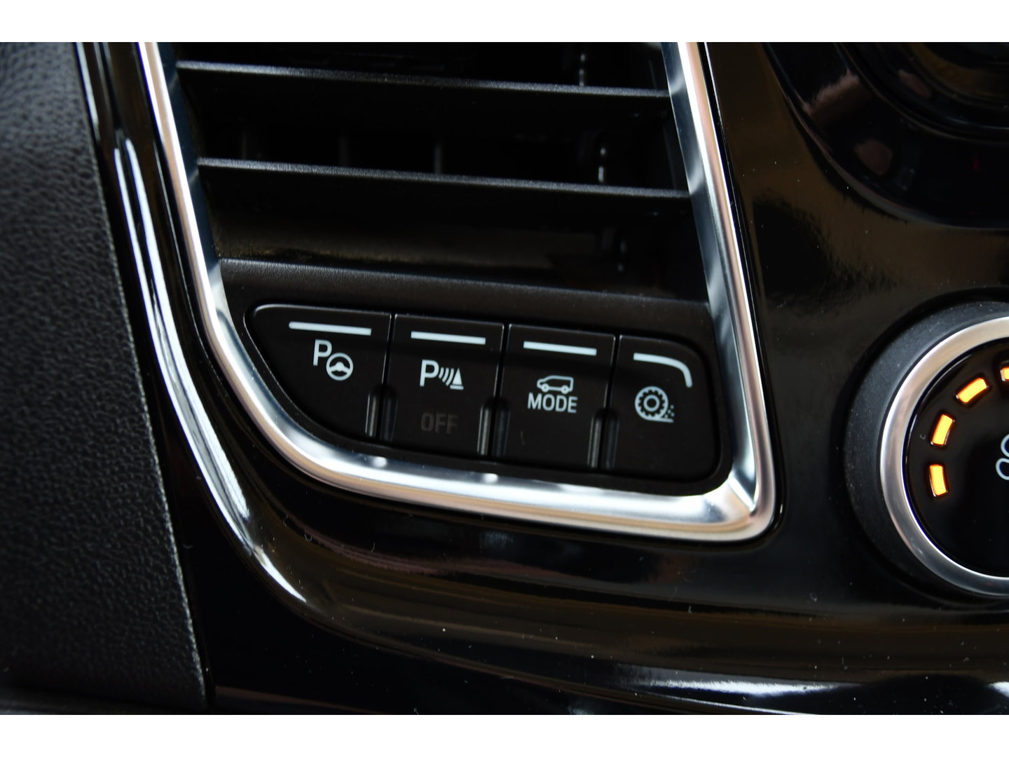 Ford Transit Custom 320 2.0 TDCI L2H1 Sport Black Edition Full Options! adaptieve Cruise, Camera, Carplay, Leder, Stoelverwarming, 185pk, LED, Automaat, Uniek!