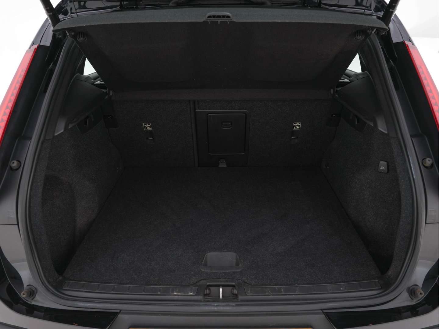 Volvo XC40 1.5 T3 Inscription Aut. *NAVI-FULLMAP | FULL-LED | LEATHER | DIGI-COCKPIT | CAMERA | BLIS | LANE-ASSIST | COMFORTSEATS | ECC | PDC | CRUISE | 19"ALU*