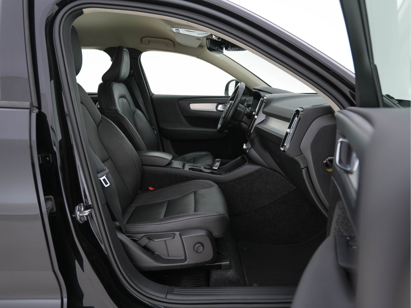 Volvo XC40 1.5 T3 Inscription Aut. *NAVI-FULLMAP | FULL-LED | LEATHER | DIGI-COCKPIT | CAMERA | BLIS | LANE-ASSIST | COMFORTSEATS | ECC | PDC | CRUISE | 19"ALU*