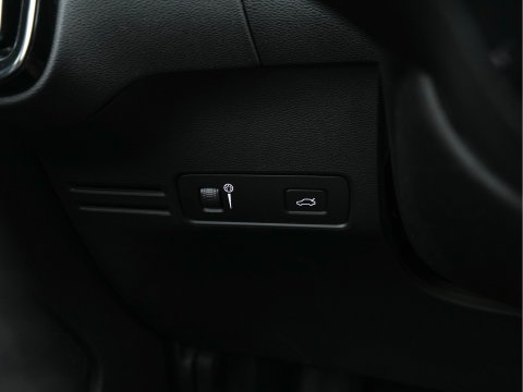 Volvo XC40 1.5 T3 Inscription Aut. *NAVI-FULLMAP | FULL-LED | LEATHER | DIGI-COCKPIT | CAMERA | BLIS | LANE-ASSIST | COMFORTSEATS | ECC | PDC | CRUISE | 19"ALU*