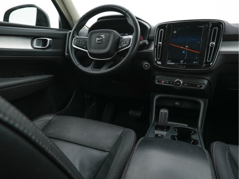 Volvo XC40 1.5 T3 Inscription Aut. *NAVI-FULLMAP | FULL-LED | LEATHER | DIGI-COCKPIT | CAMERA | BLIS | LANE-ASSIST | COMFORTSEATS | ECC | PDC | CRUISE | 19"ALU*