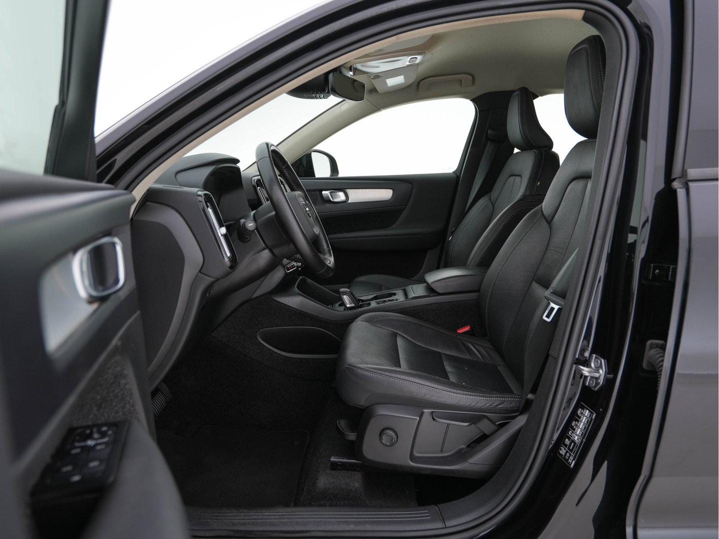 Volvo XC40 1.5 T3 Inscription Aut. *NAVI-FULLMAP | FULL-LED | LEATHER | DIGI-COCKPIT | CAMERA | BLIS | LANE-ASSIST | COMFORTSEATS | ECC | PDC | CRUISE | 19"ALU*