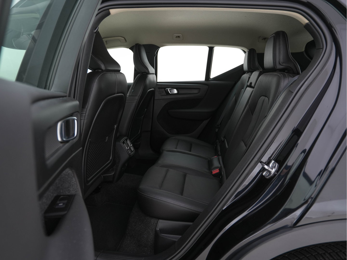 Volvo XC40 1.5 T3 Inscription Aut. *NAVI-FULLMAP | FULL-LED | LEATHER | DIGI-COCKPIT | CAMERA | BLIS | LANE-ASSIST | COMFORTSEATS | ECC | PDC | CRUISE | 19"ALU*