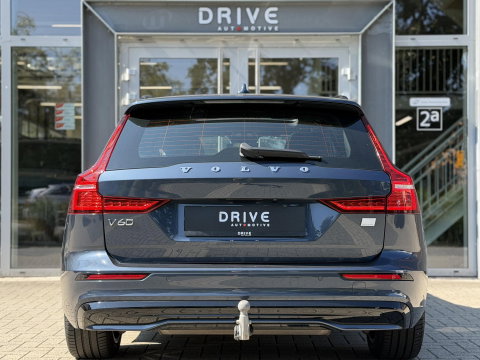 Volvo V60 2.0 T6 Plug-in hybrid 350Pk AWD Plus Dark Long Range|Pano|H/K|360Cam|Pilot|Trekhaak