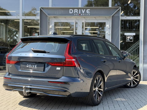 Volvo V60 2.0 T6 Plug-in hybrid 350Pk AWD Plus Dark Long Range|Pano|H/K|360Cam|Pilot|Trekhaak