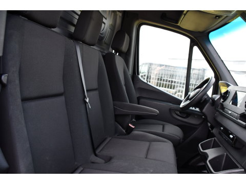 Mercedes-Benz Sprinter 316 1.9 CDI L2H2 RWD AMG Black Edition Camera, Cruise, Carplay, Automaat, 170PK, Standkachel, Multimedia, UNIEK!