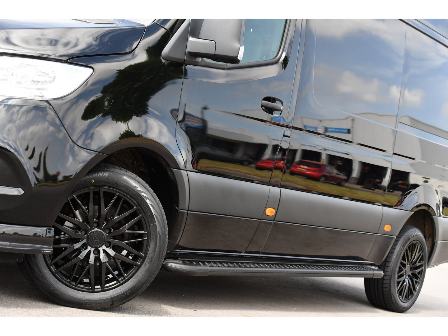Mercedes-Benz Sprinter 316 1.9 CDI L2H2 RWD AMG Black Edition Camera, Cruise, Carplay, Automaat, 170PK, Standkachel, Multimedia, UNIEK!