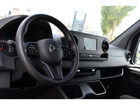 Mercedes-Benz Sprinter 316 1.9 CDI L2H2 RWD AMG Black Edition Camera, Cruise, Carplay, Automaat, 170PK, Standkachel, Multimedia, UNIEK!