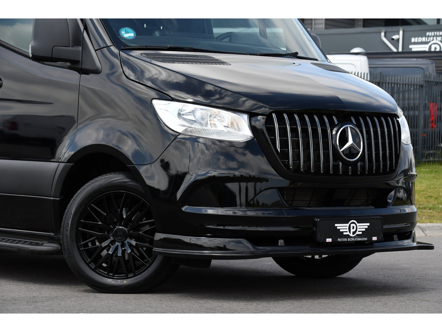 Mercedes-Benz Sprinter 316 1.9 CDI L2H2 RWD AMG Black Edition Camera, Cruise, Carplay, Automaat, 170PK, Standkachel, Multimedia, UNIEK!