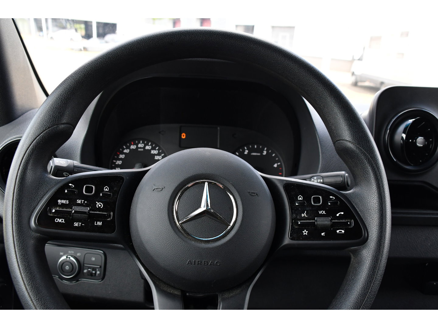 Mercedes-Benz Sprinter 316 1.9 CDI L2H2 RWD AMG Black Edition Camera, Cruise, Carplay, Automaat, 170PK, Standkachel, Multimedia, UNIEK!