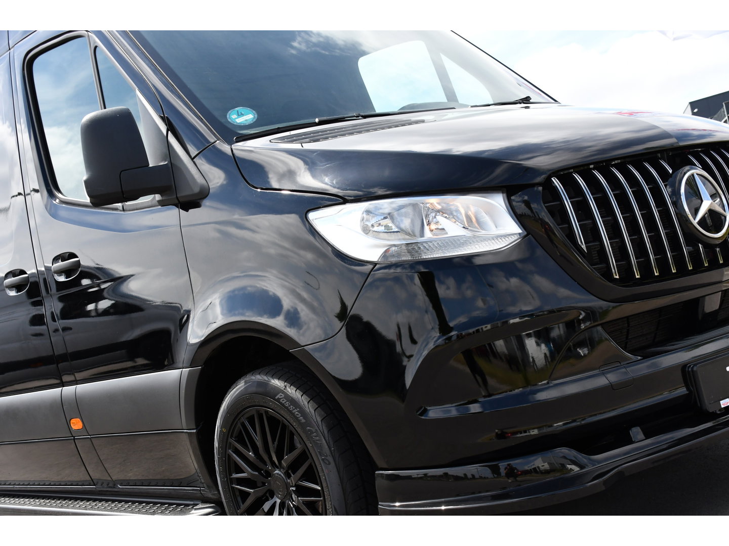 Mercedes-Benz Sprinter 316 1.9 CDI L2H2 RWD AMG Black Edition Camera, Cruise, Carplay, Automaat, 170PK, Standkachel, Multimedia, UNIEK!