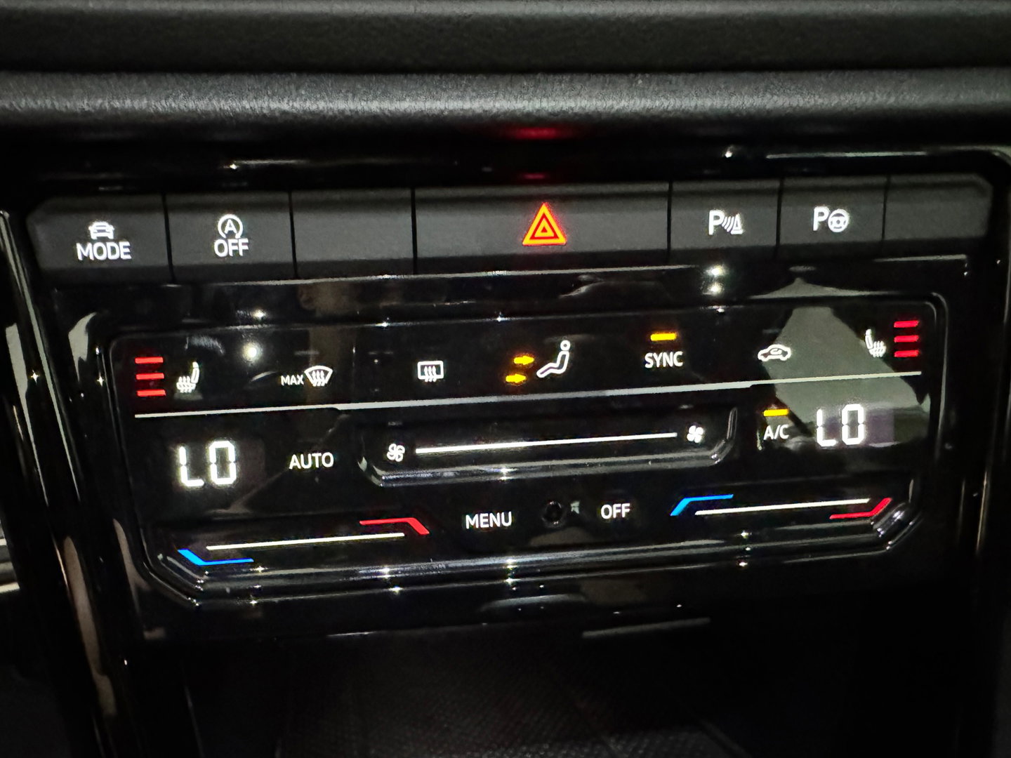 Volkswagen T-Roc 1.5 TSI Life Business Pano|Dodehoek|ACC|Memory|Keyless|Camera