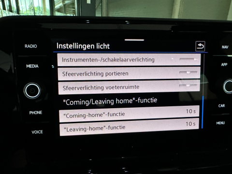Volkswagen T-Roc 1.5 TSI Life Business Pano|Dodehoek|ACC|Memory|Keyless|Camera