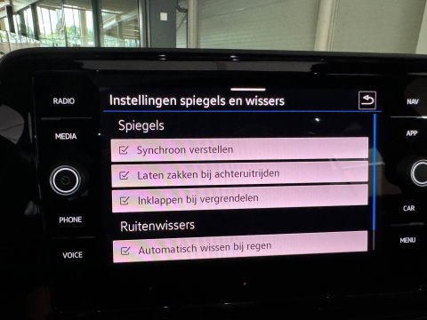Volkswagen T-Roc 1.5 TSI Life Business Pano|Dodehoek|ACC|Memory|Keyless|Camera