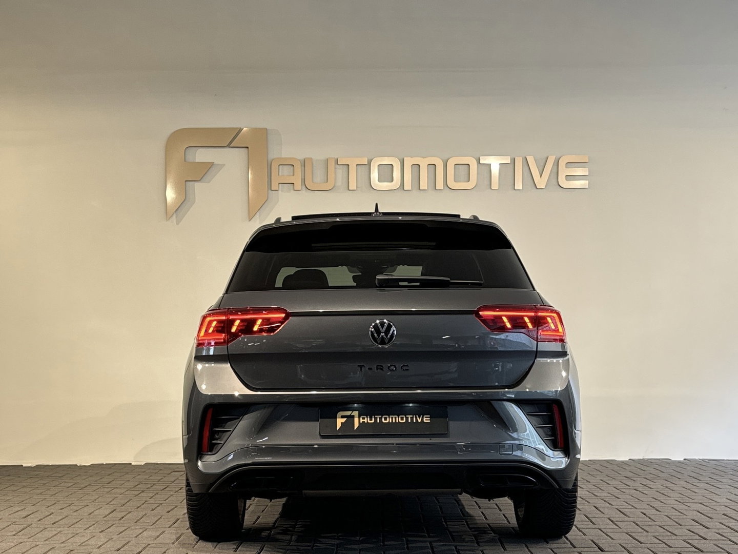 Volkswagen T-Roc 1.5 TSI Life Business Pano|Dodehoek|ACC|Memory|Keyless|Camera