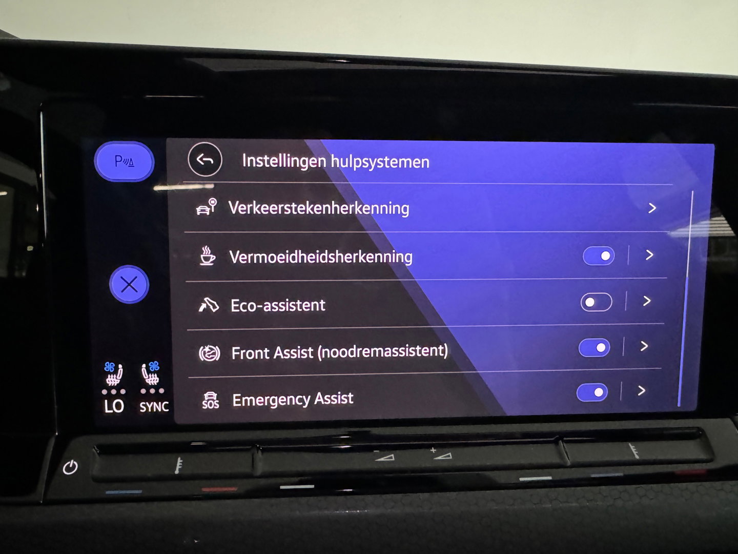Volkswagen Golf 2.0 TDI GTD Pano|H/K|HuD|Trekhaak|Memory|Leer|BlindSpot