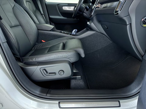 Volvo XC40 1.5 T5 Plug-in Hybrid Ultimate Dark Pano H/K 360° Memory Autopilot