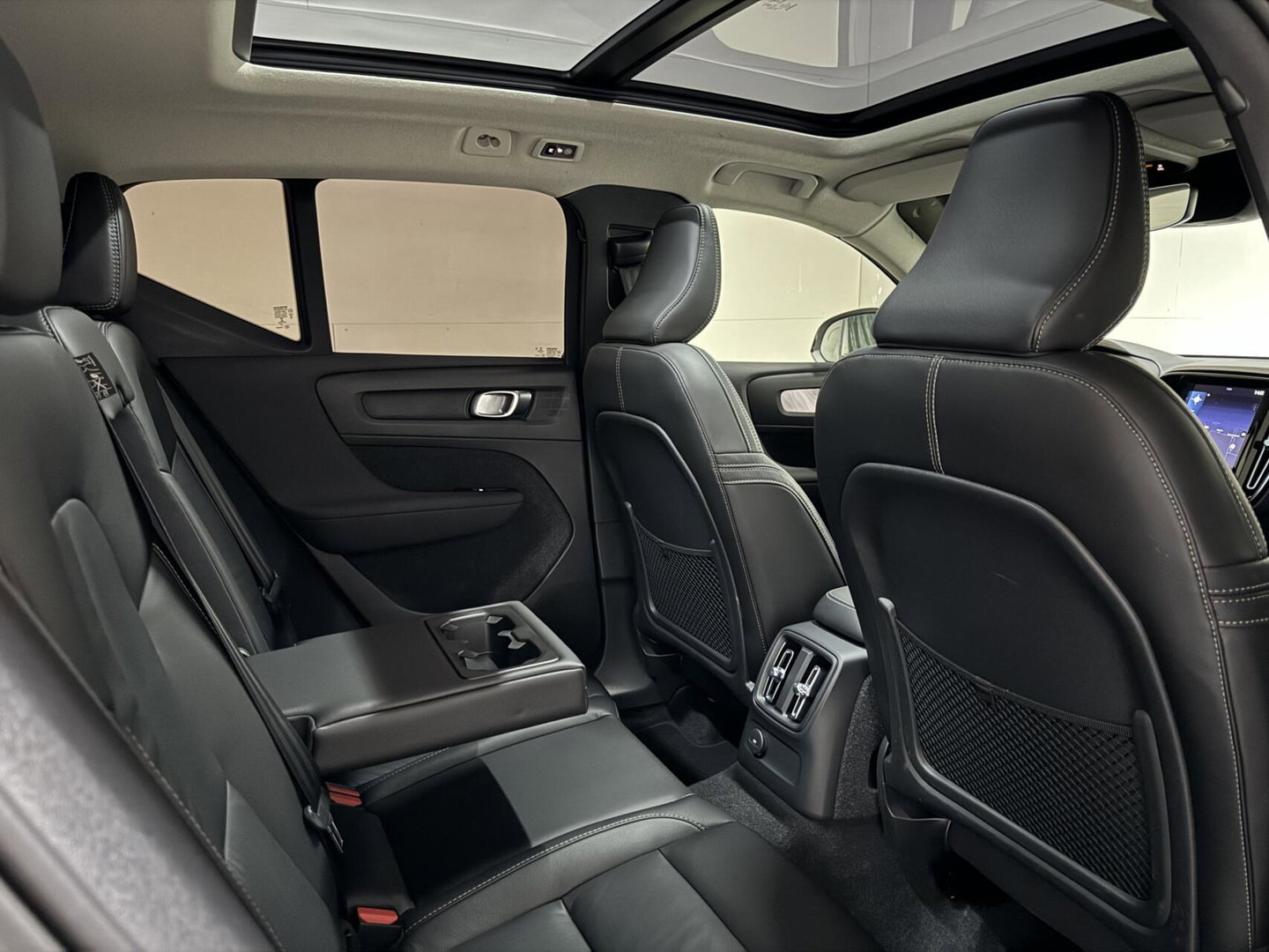 Volvo XC40 1.5 T5 Plug-in Hybrid Ultimate Dark Pano H/K 360° Memory Autopilot