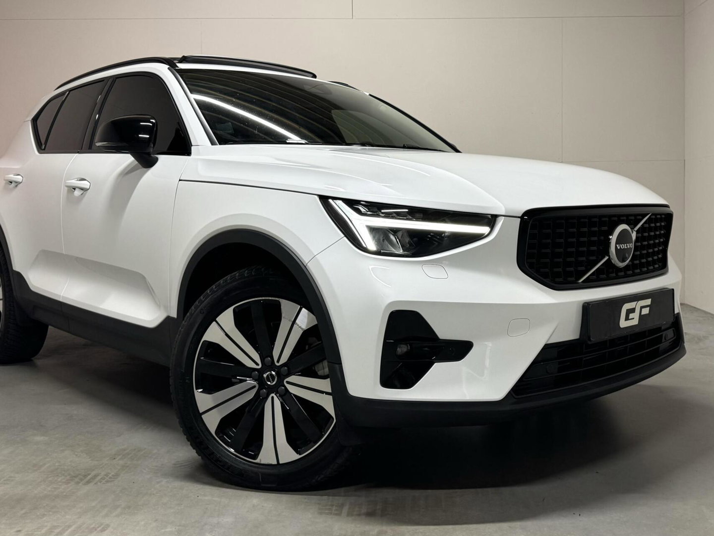 Volvo XC40 1.5 T5 Plug-in Hybrid Ultimate Dark Pano H/K 360° Memory Autopilot