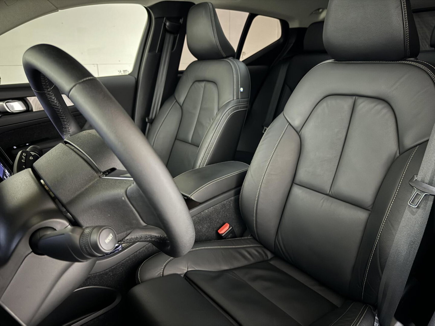 Volvo XC40 1.5 T5 Plug-in Hybrid Ultimate Dark Pano H/K 360° Memory Autopilot