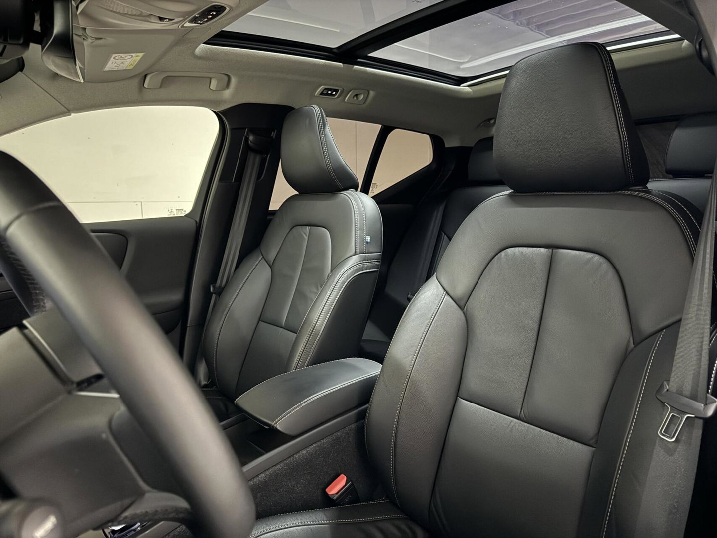 Volvo XC40 1.5 T5 Plug-in Hybrid Ultimate Dark Pano H/K 360° Memory Autopilot