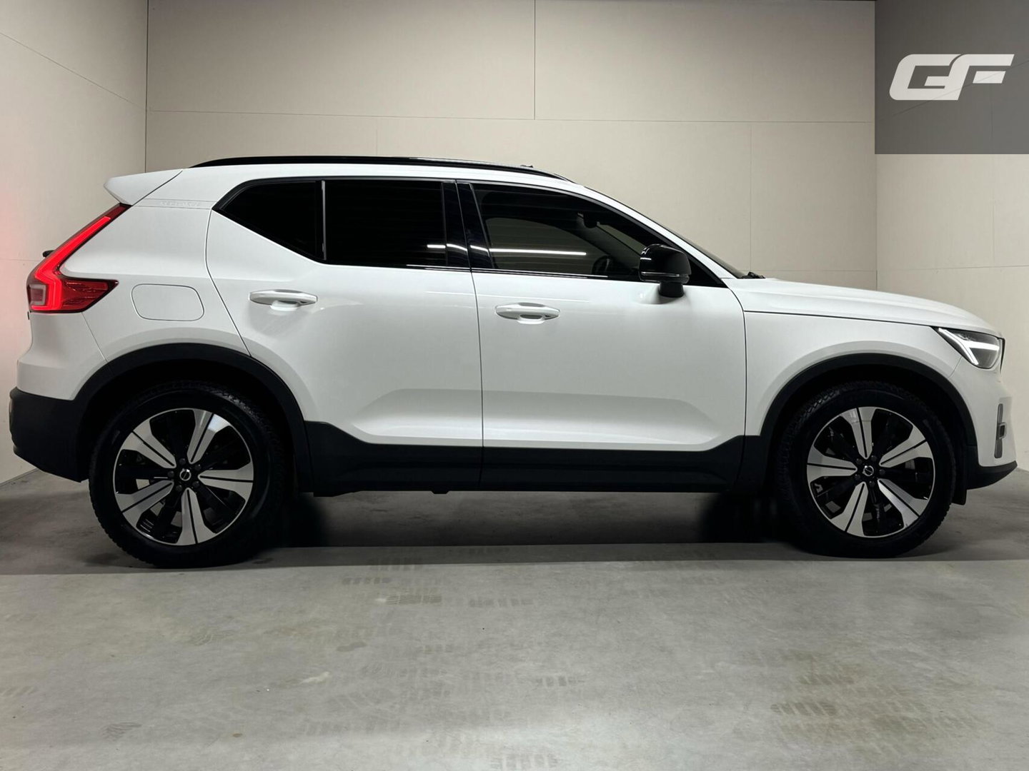 Volvo XC40 1.5 T5 Plug-in Hybrid Ultimate Dark Pano H/K 360° Memory Autopilot