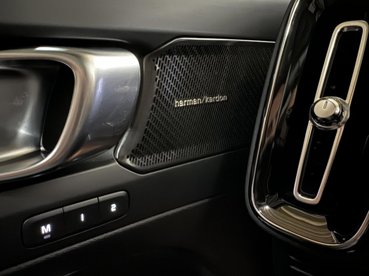 Volvo XC40 1.5 T5 Plug-in Hybrid Ultimate Dark Pano H/K 360° Memory Autopilot