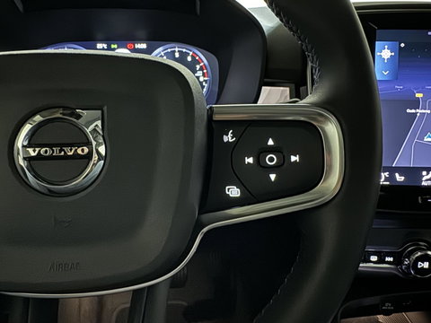 Volvo XC40 1.5 T5 Plug-in Hybrid Ultimate Dark Pano H/K 360° Memory Autopilot