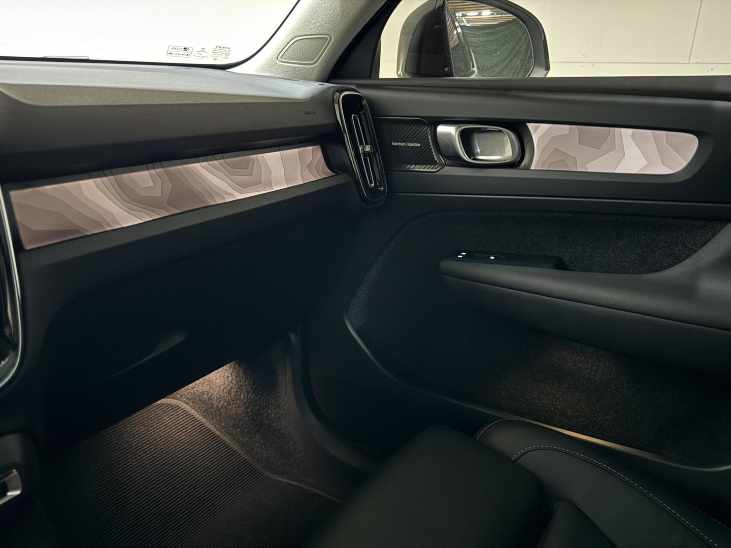 Volvo XC40 1.5 T5 Plug-in Hybrid Ultimate Dark Pano H/K 360° Memory Autopilot