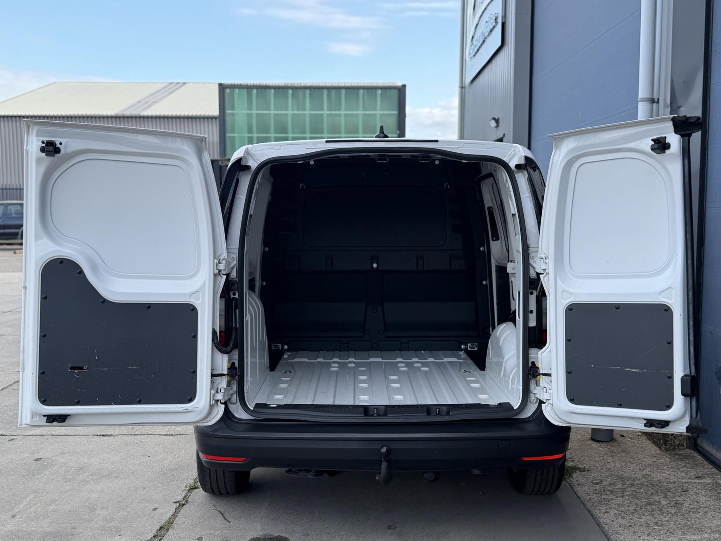 Volkswagen Caddy Cargo 2.0 TDI Trend AIRCO / CRUISE CONTROLE / N.A.P / TREKHAAK / EURO 6