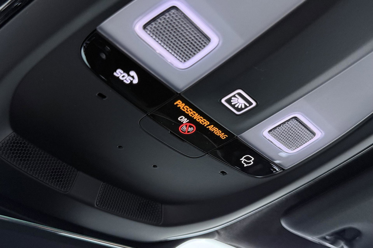 Volvo EX40 Single Motor Extended Range Plus 82 kWh | ACC | 360° Camera | Stoel+Stuurverwarming | Harman/Kardon | BLIS