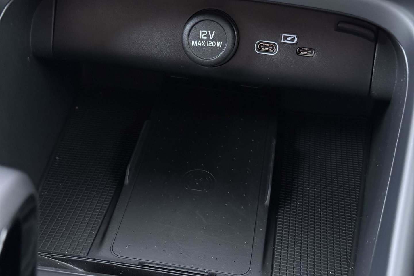 Volvo EX40 Single Motor Extended Range Plus 82 kWh | ACC | 360° Camera | Stoel+Stuurverwarming | Harman/Kardon | BLIS