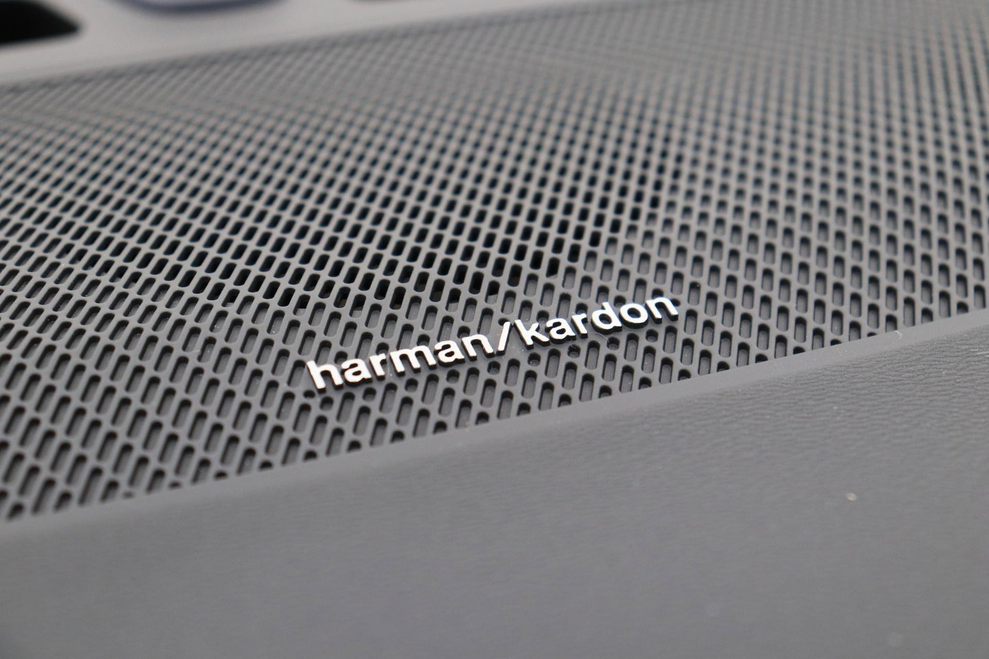 Volvo EX40 Twin Motor Plus Black Edition 82 kWh | ACC | Panoramadak | 360° Camera | Harman/Kardon | Stoel+Stuurverwarming | 20 Inch