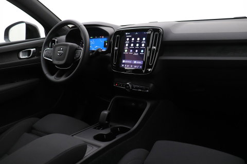 Volvo EX40 Twin Motor Plus Black Edition 82 kWh | ACC | Panoramadak | 360° Camera | Harman/Kardon | Stoel+Stuurverwarming | 20 Inch