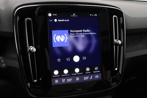 Volvo EX40 Twin Motor Plus Black Edition 82 kWh | ACC | Panoramadak | 360° Camera | Harman/Kardon | Stoel+Stuurverwarming | 20 Inch