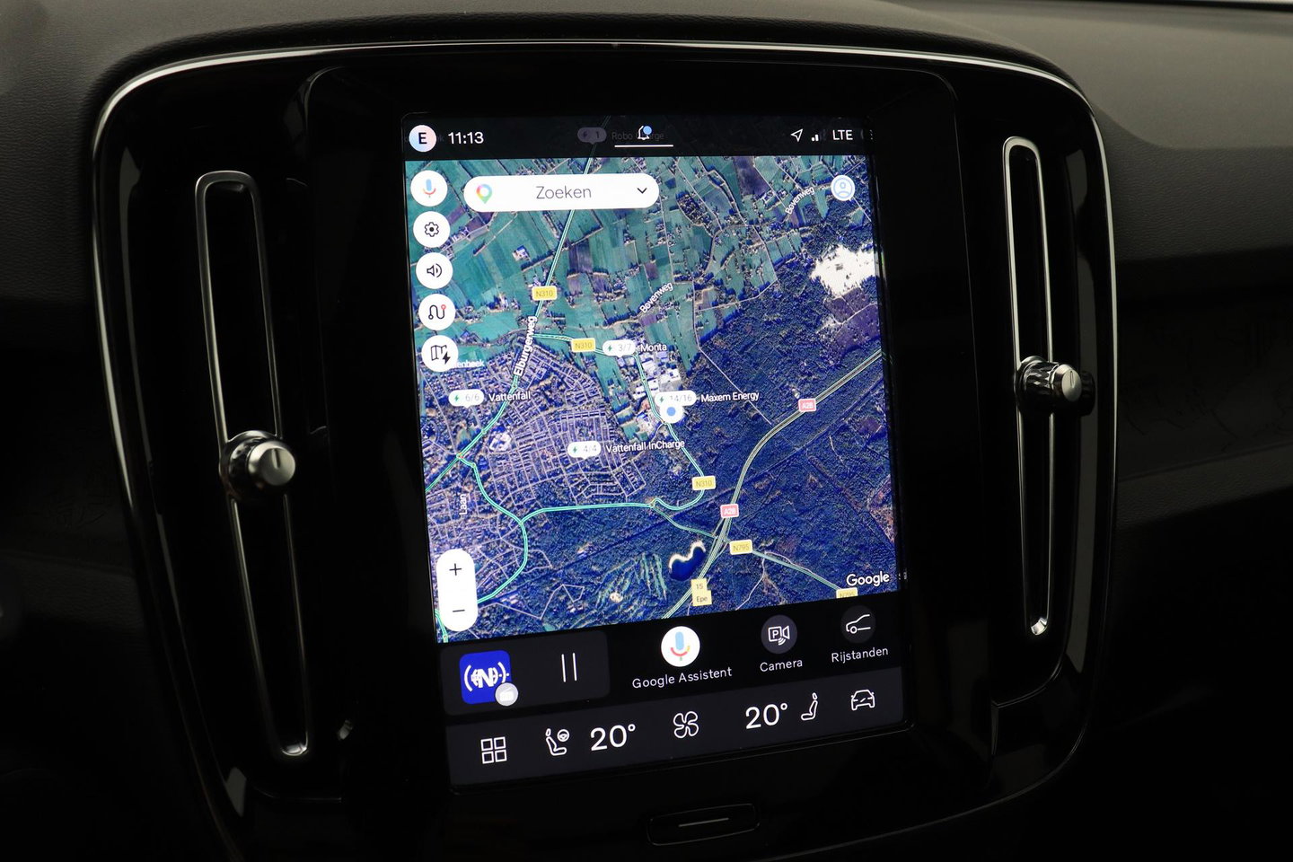 Volvo EX40 Twin Motor Plus Black Edition 82 kWh | ACC | Panoramadak | 360° Camera | Harman/Kardon | Stoel+Stuurverwarming | 20 Inch