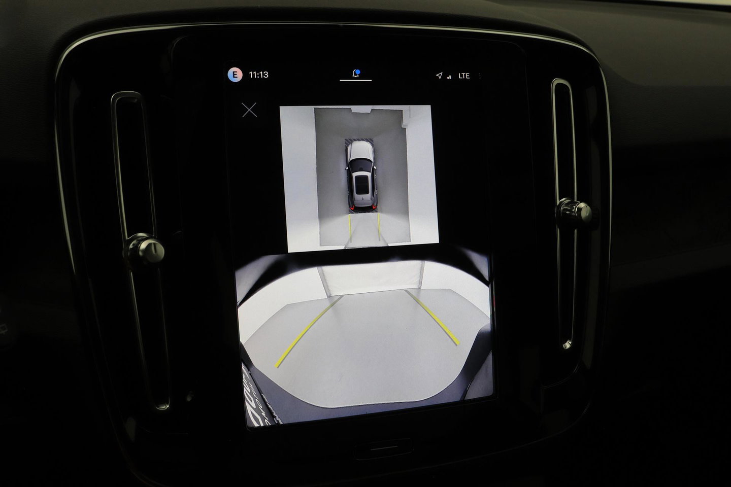 Volvo EX40 Twin Motor Plus Black Edition 82 kWh | ACC | Panoramadak | 360° Camera | Harman/Kardon | Stoel+Stuurverwarming | 20 Inch